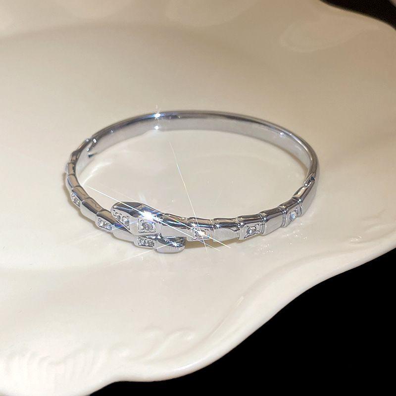 Zircon Snake Cross-open Bracelet, High-end and Exquisite Bracelet, Light Luxury and Trendy Bracelet