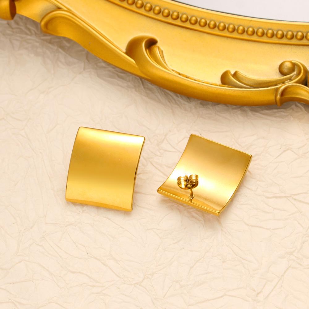 Meishiduo 18K Gold Stainless Steel Ribbed Square Stud Earrings