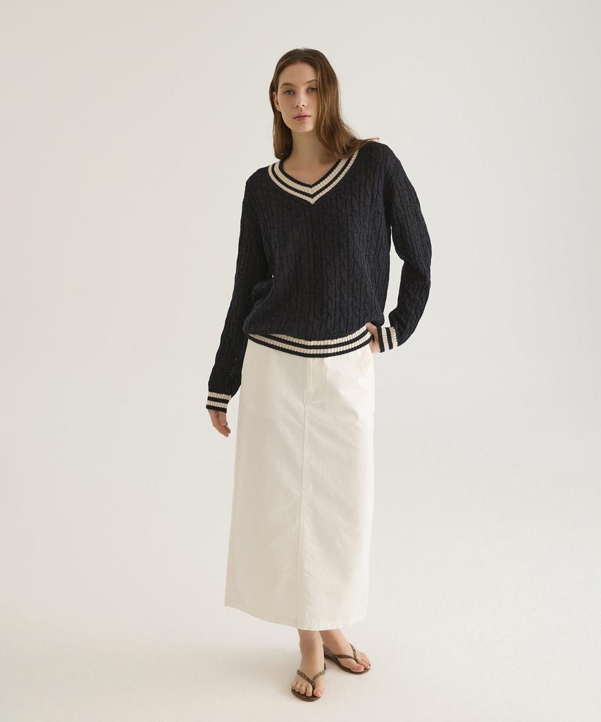 Oteumilkape Cable V-Neck Knit - Navy