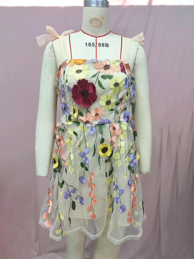 Direct sales European and American women's clothing fashion three-dimensional flower embroidery hip-wrapped sexy suspender dress