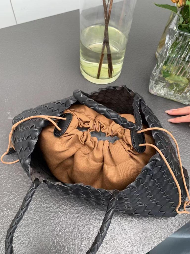 2024 Vintage Dámská Velkokapacitní Tkaná Kožená Nákupní Kabelka