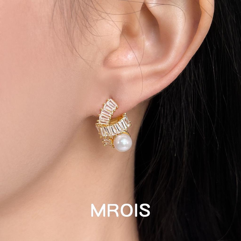 Original Gold-Plated Zircon Stud Earrings: Geometric Cross, French Retro Elegant Style