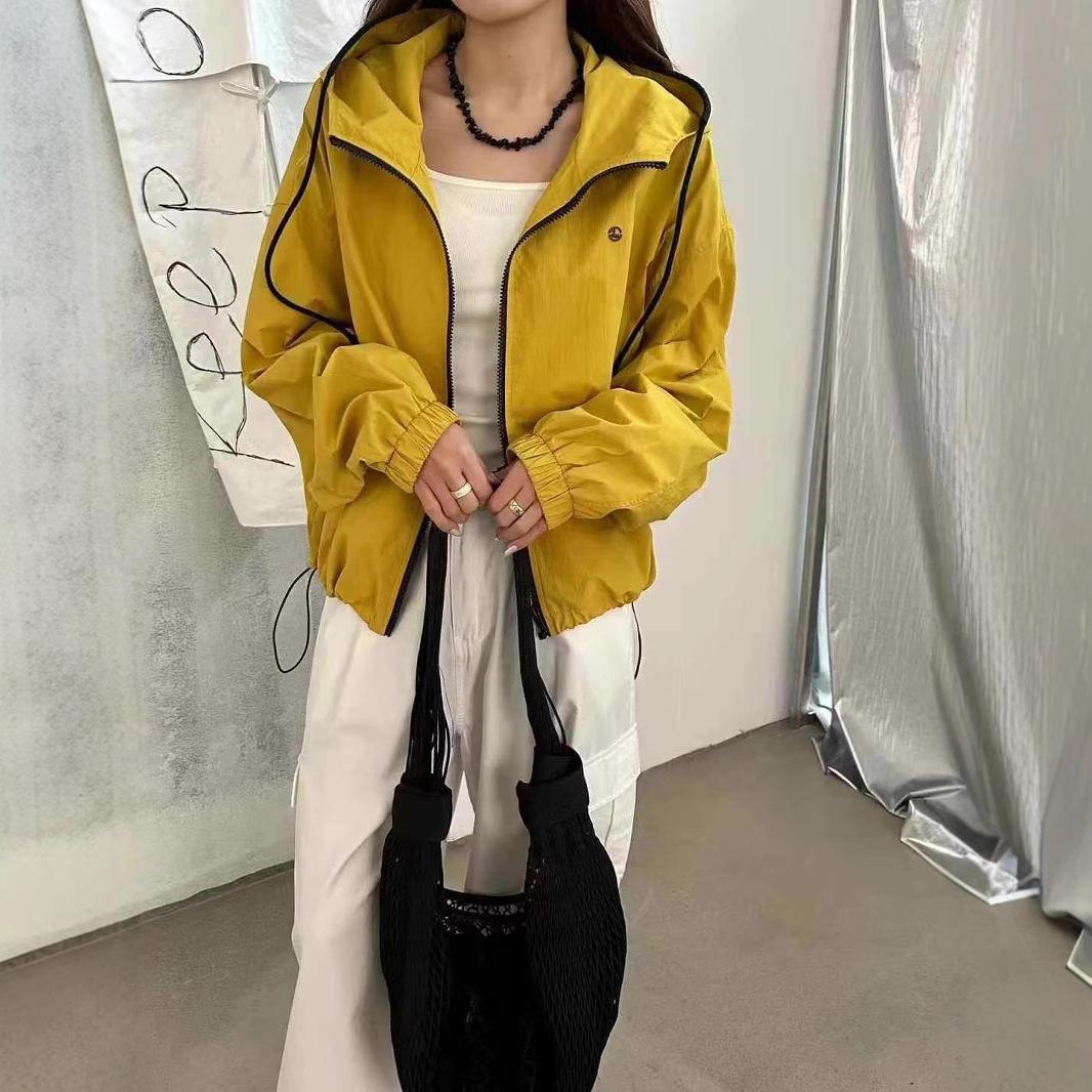 

Women s Spring 2025 Petite Hooded Windbreaker - Comfortable, Versatile, Casual Jacket Large темно-синього кольору