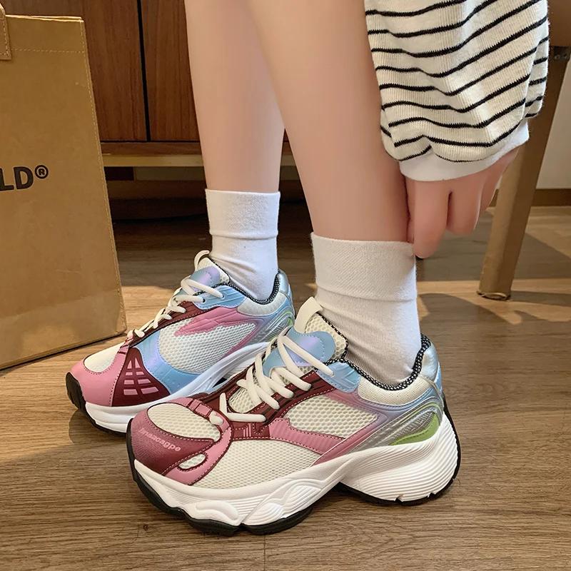 Mode Outdoor Einfarbig Sneaker für Damen Atmungsaktives Mesh Leichtgewicht 2024 Hochwertige Trainer Schnürung Dicke Sohle Damenschuhe