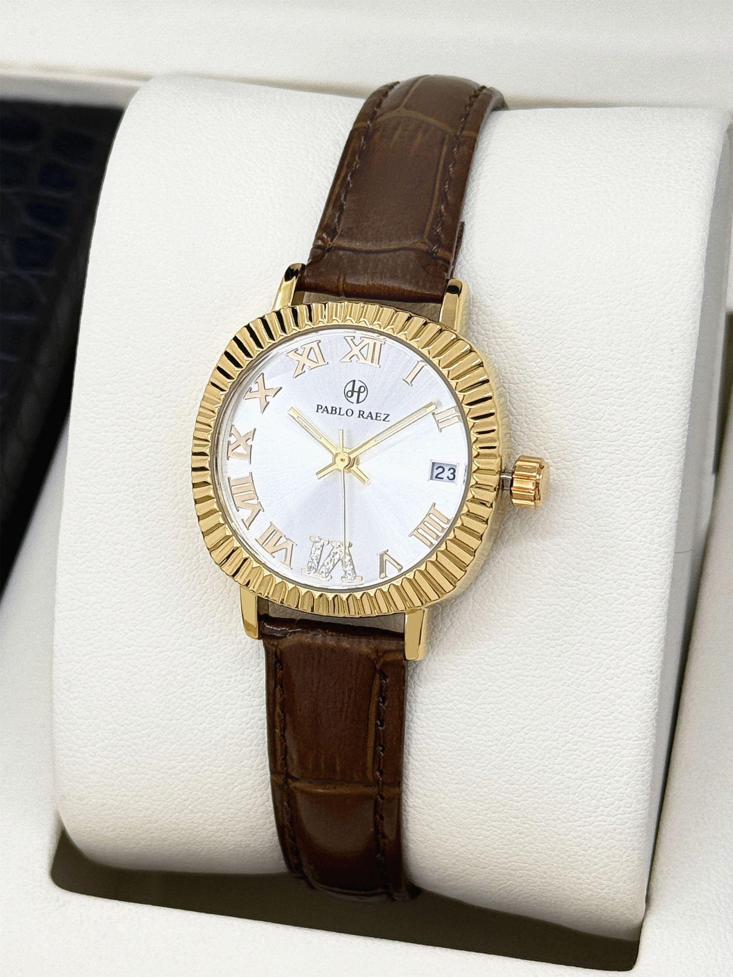 

Luxury Brand Watch Women Leather Calendar Waterproof Business Ladies Fashion Quartz Wristwatches (Gift: Box and spare battery)