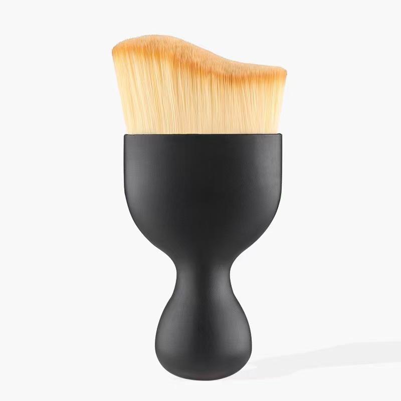 

Багатофункціональна щітка для чищення автомобіля для вентиляційних отворів, салону та щілин