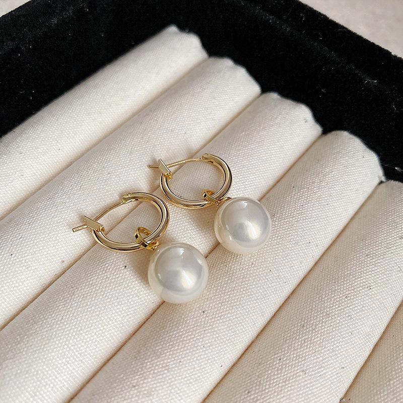 French Pearl Tassel Earrings: Retro, Luxurious, High-End Statement Pieces for Women – Perfect for Autumn and Winter