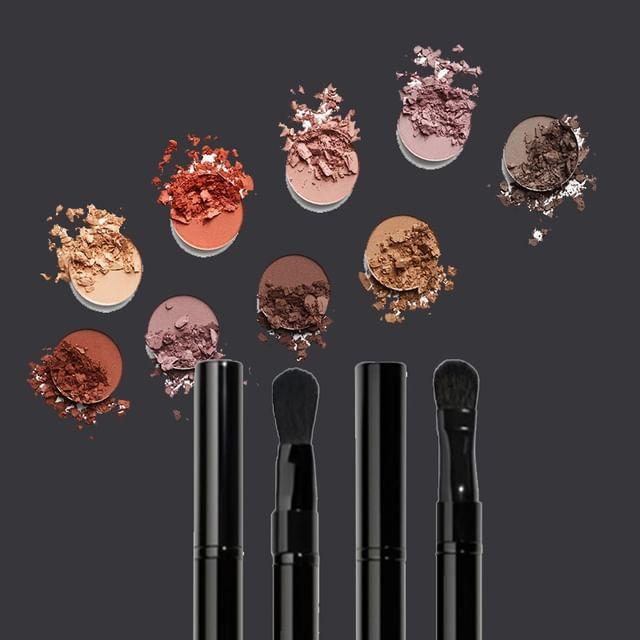 

AME - Double-Ended Eyeshadow Brush Black