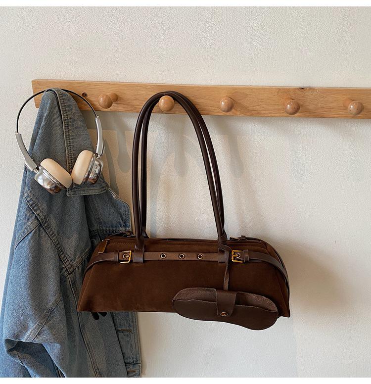 2025 Ретро Замшевая Женская Универсальная Сумка-Багет на Плечо кофейный