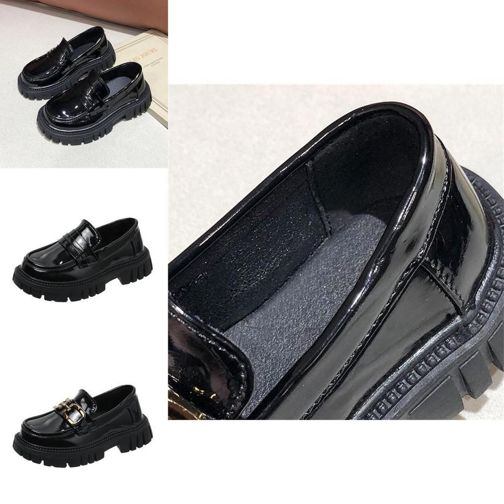 Stilvolle und bequeme britische Schuhe für kleine Mädchen