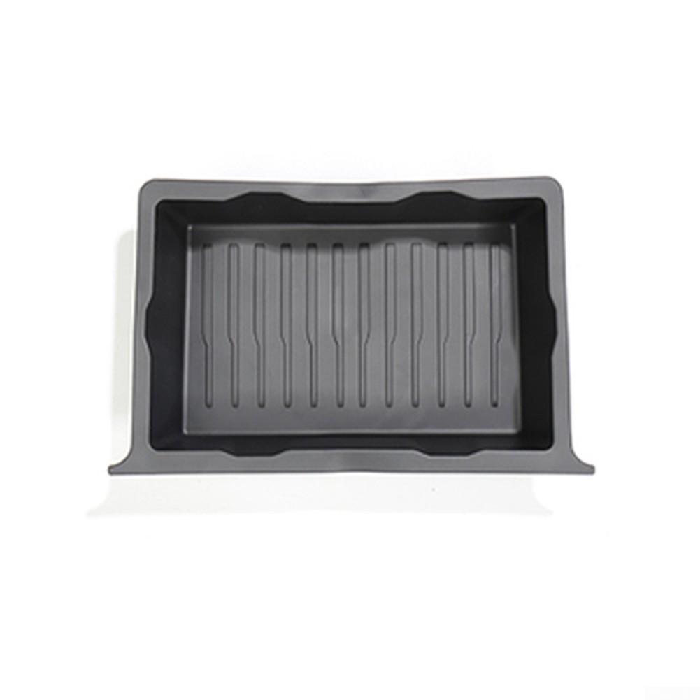 Výměna organizéru úložného prostoru TPE pod sedadly