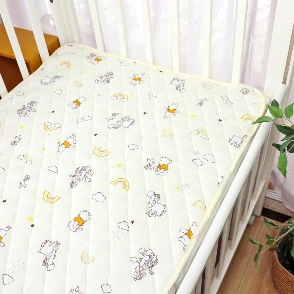 Un Doudou Baby Cooling Mattress Disney Pooh Mesh Backing with Elastic Pad, 70x120cm, & Friends, Corners, NZ2826-B