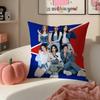 Stilvolle Kpop Girlgroup BBabymonster Kissenbezug Kissenhülle Kurzer Plüsch Verdeckter Reißverschluss Zimmer Sofa Kissenbezug
