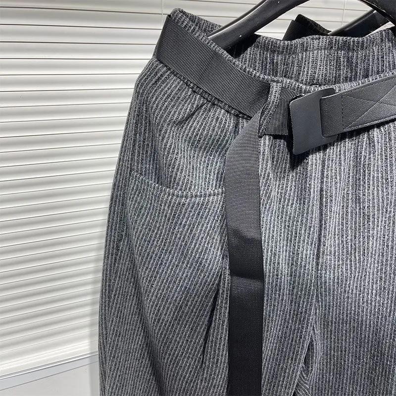 Pantaloni da lavoro da donna autunnali e invernali retrò semplici in velluto larghi a righe casual harem