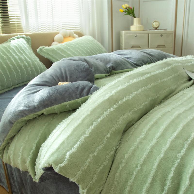 Winter Cut Milk Velvet 4-Piece Set Thickened Warm Coral Velvet Bedspread Quilt Cover Solid Flannel Bedding