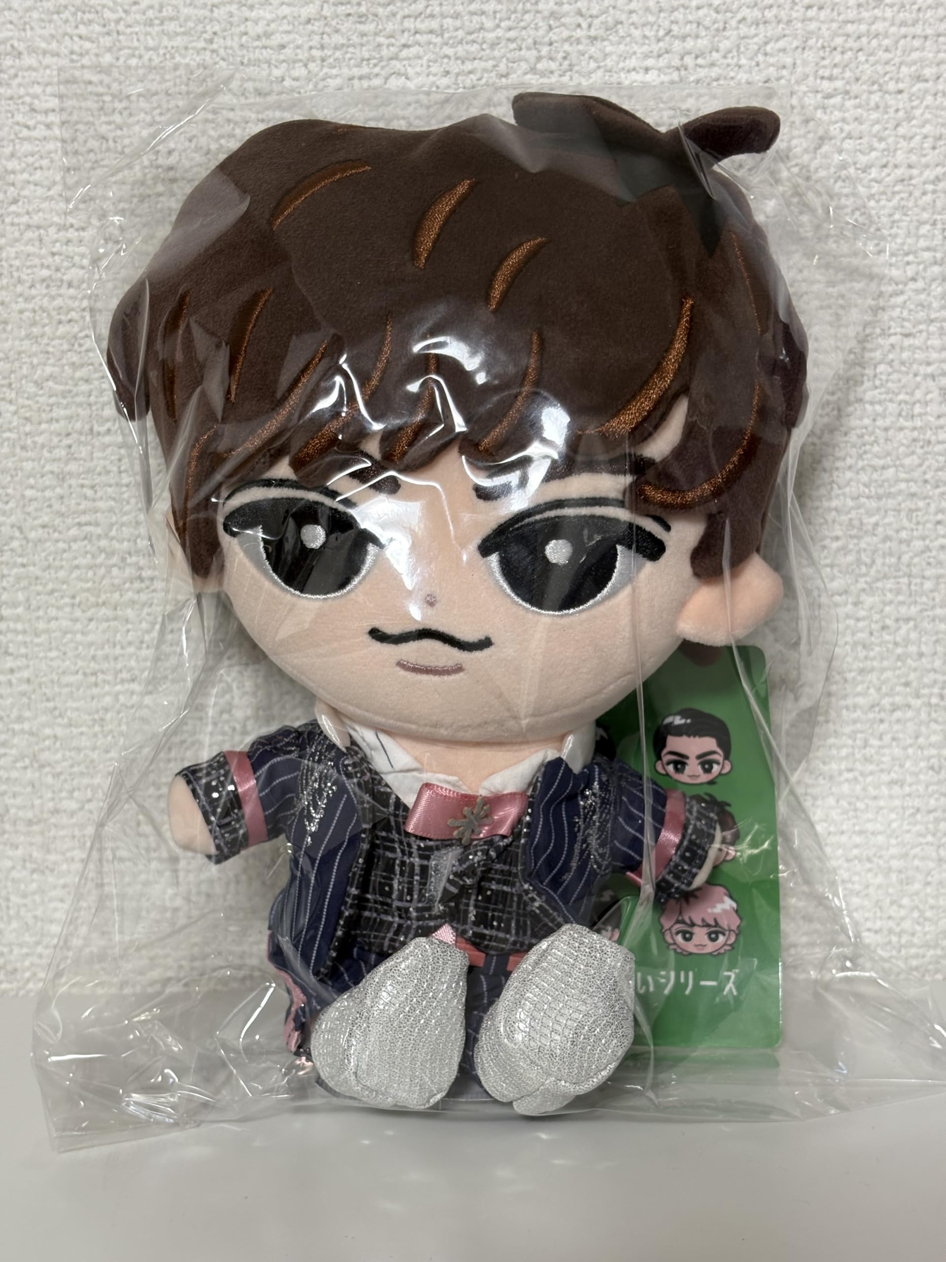 

Рёхэй SnowChill Подвесная серия Плюшевая игрушка Snow Man 1-й стадионный концерт Snow World 2025 Официальные товары [Абэ] (БОЛЬШАЯ Вер.)]