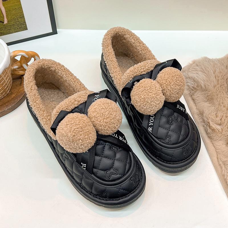 

Internet celebrities fleece shoes women wear 2025 autumn and winter new fashion warm light luxury cotton shoes tide 40