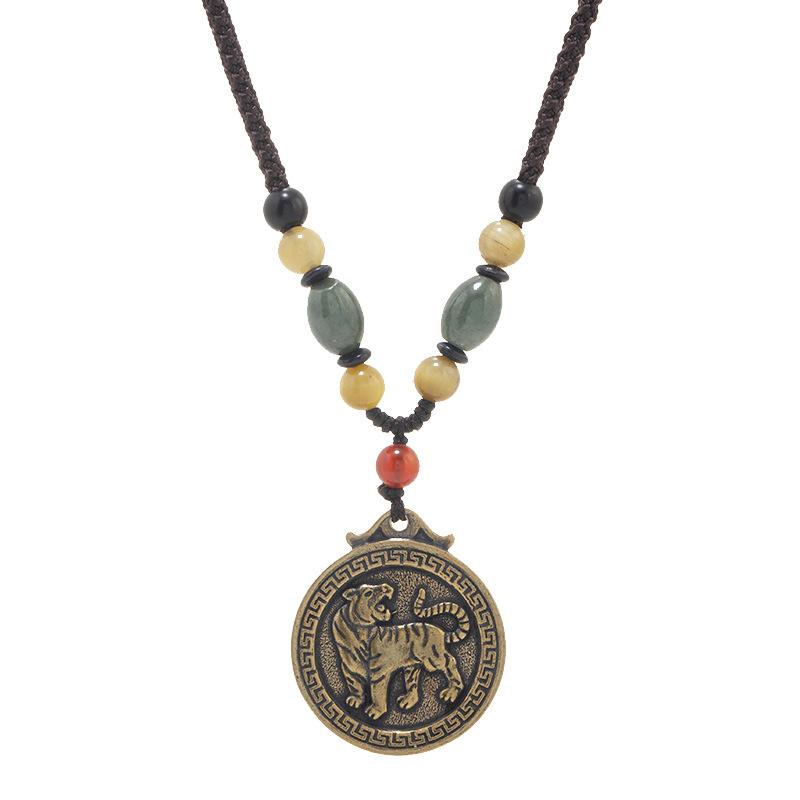 Collier Laiton Douze Zodiaque Style Ethnique Rétro Polyvalent Long Chaîne Pull Pendentif Pendentif Année Natale Homme et Femme