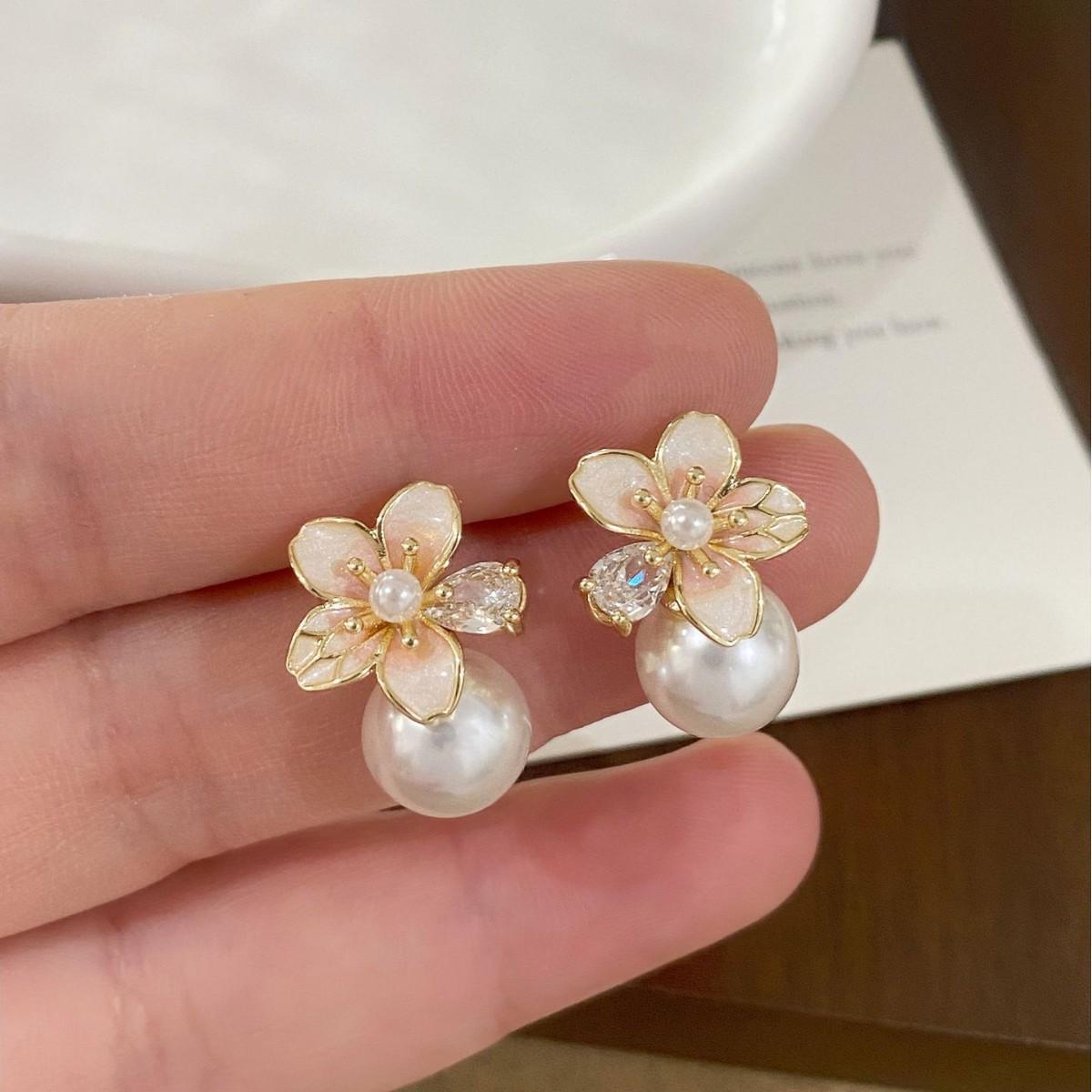 Elegant French Pink Dripped Glaze Flower Zirconia Pearl Stud Earrings for Women – Exquisite, Small, Fashionable Accessory