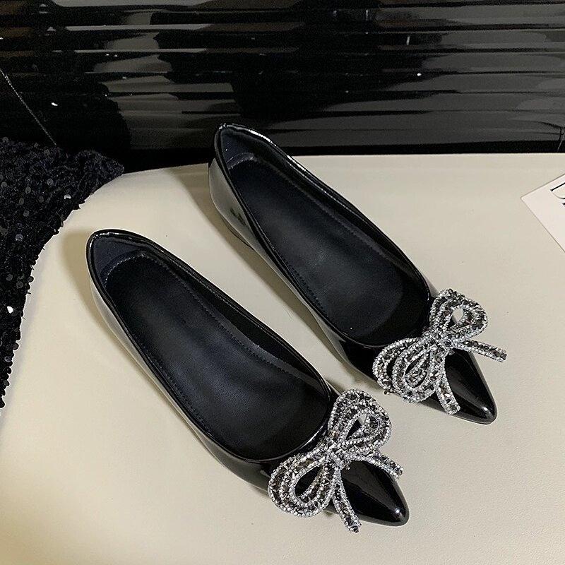 

Блестящие металлические туфли-балетки с бантом для женщин, с острым носком, из лакированной кожи, хрустальный бант, свадебные туфли для женщин 35 чёрный