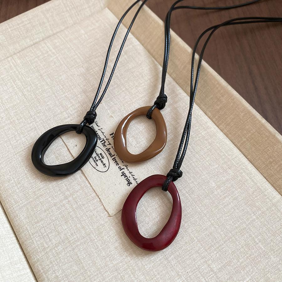 Irregular Drip Oil Pendant Necklace for Women Geometric Hollow Oval Sweater Necklace Trendy Personality Daily Wear Jewelry Gifts