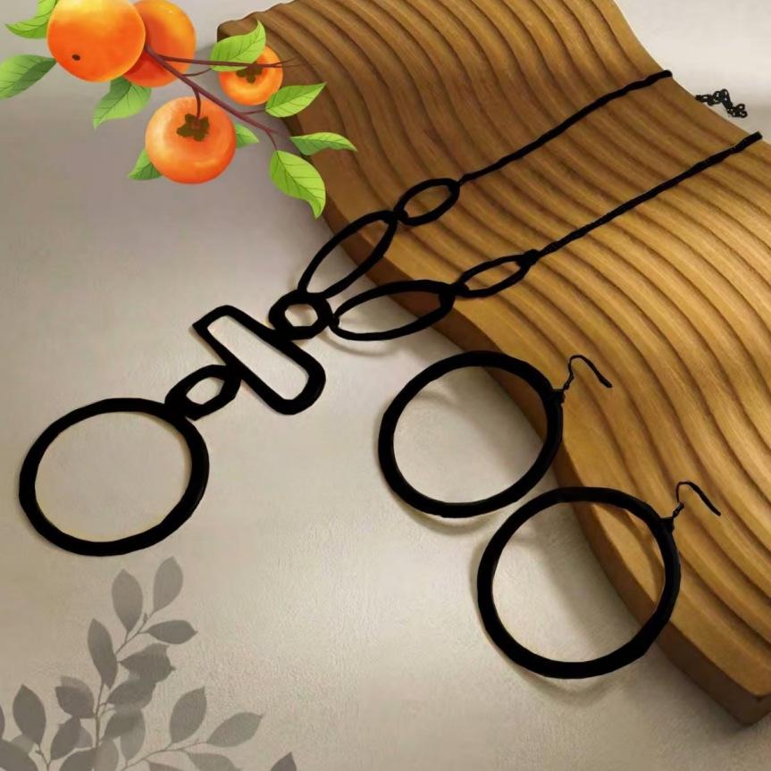 Moda retro temperamento irregolare esagerato cavo ciondolo geometrico lungo a Y completo
