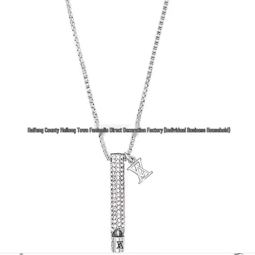 Donkey's Classic Turquoise Pendant Necklace: Trendy Unisex Clavicle Chain for Couples