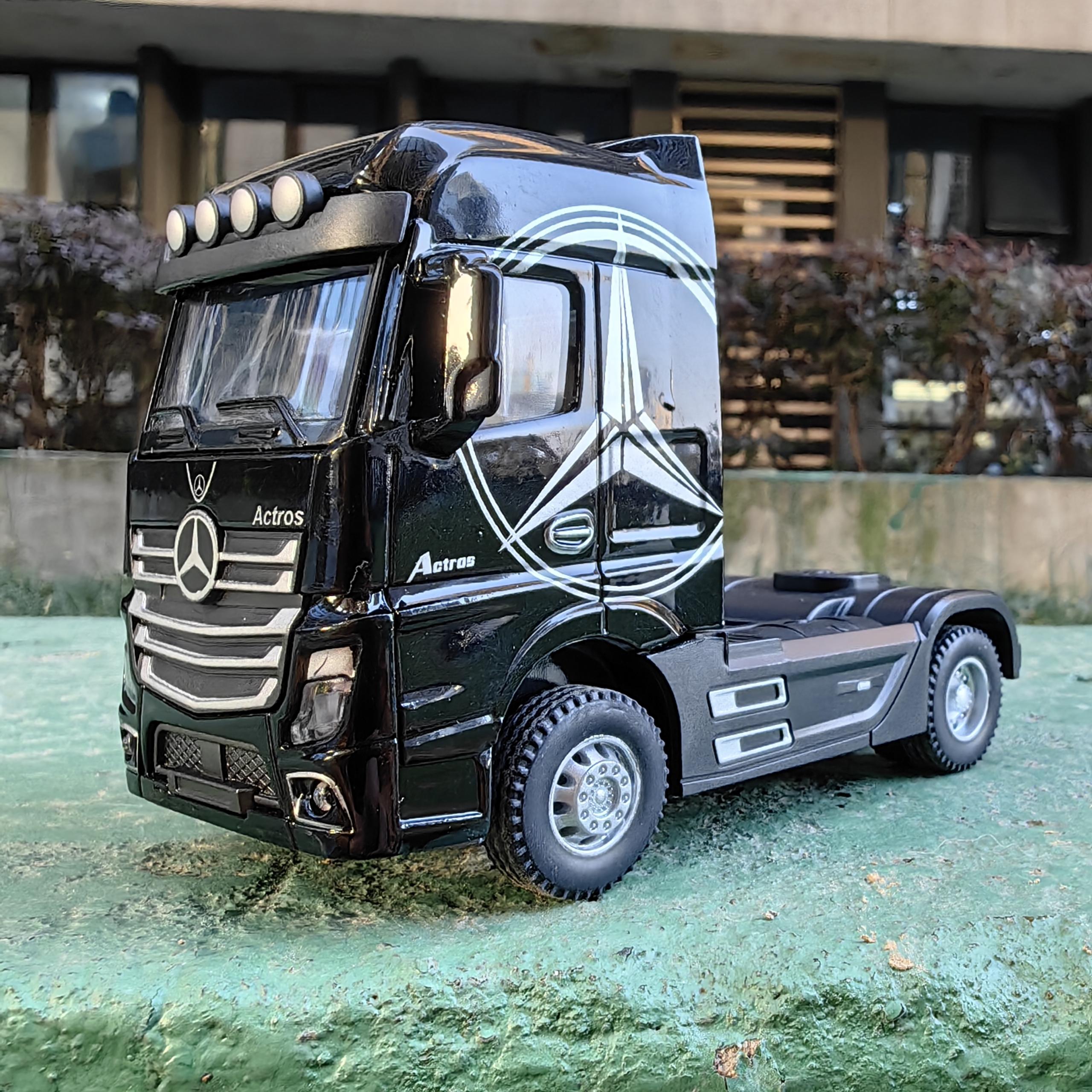 

1:50 Large Diecast Alloy Truck Car Model Toys Container Pull Back Sound And Light Transport Vehicles Model Toys For Boys Gifts