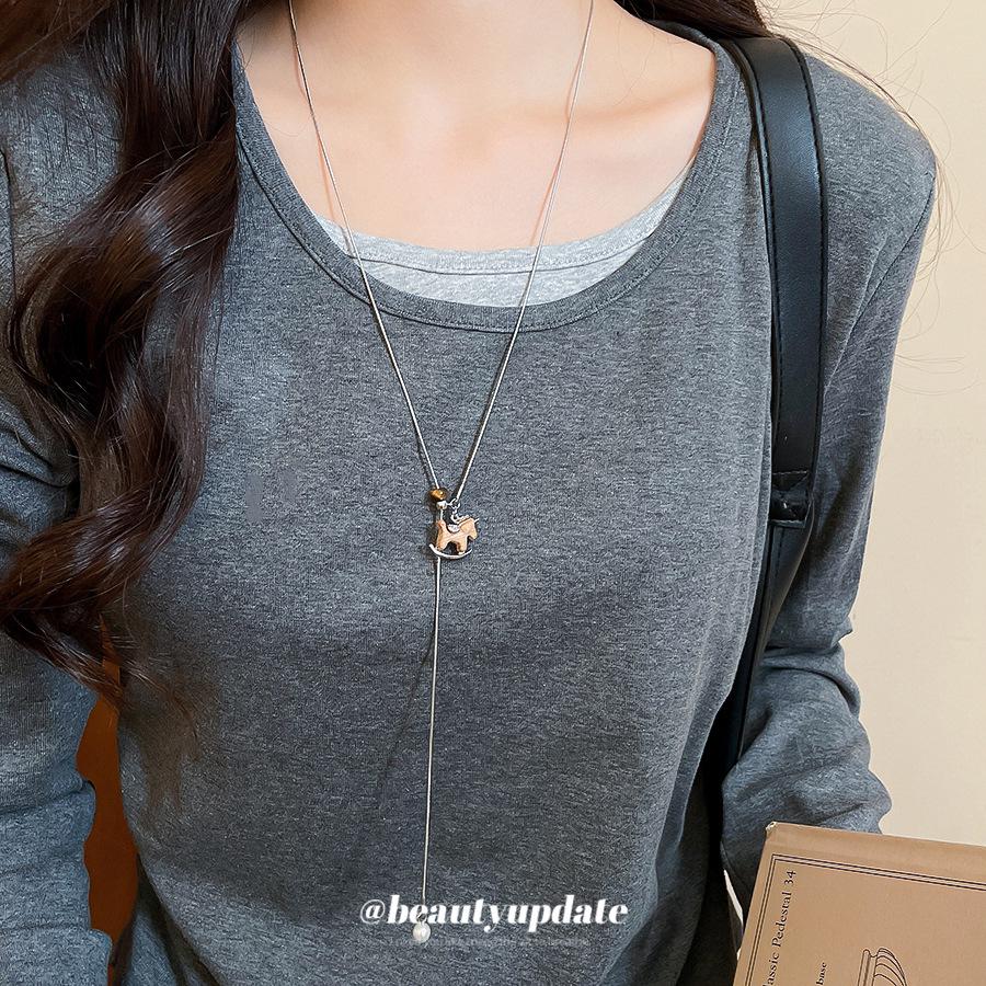 Zircon Tiger Eye Pearl Wood Horse Pendant Sweater Chain - High-End Autumn/Winter Women's Necklace