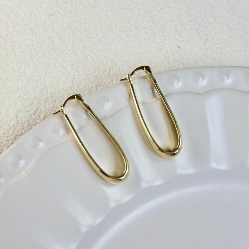 Geometric Oval Earrings for Women - Trendy, High-Class Design Ear Studs