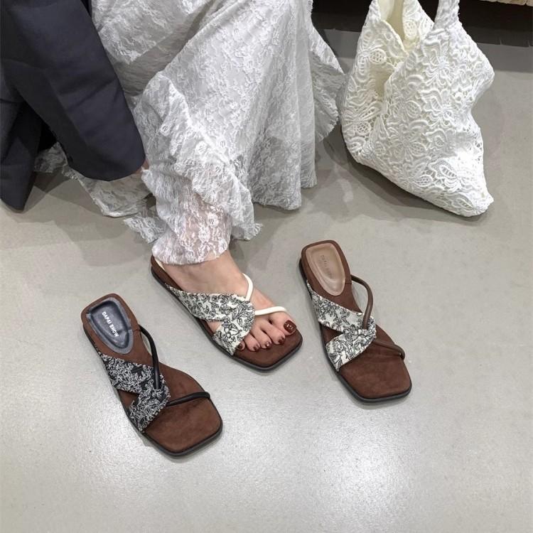 Thick-bottomed half-slippers women's niche outer wear 2025 summer black with open toe inner height increase casual cool slippers