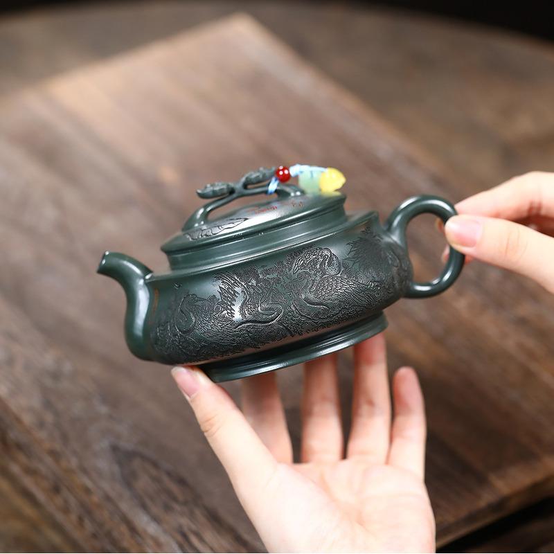 111ml Yixing Purple Clay Teapots Handmade Ruyi Pine Crane Pot Raw Ore Blackish Green Mud Kettle With Filter Zisha Tea Set Gift