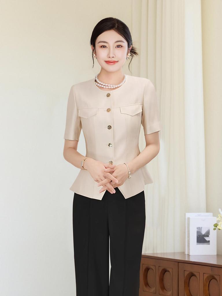 Elegant Women's Summer Suit Set: Chic, Slimming Design for Front Desk Salon Professionals
