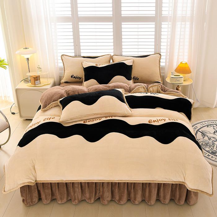 2025 Milch-Samt-Flanell 4-teiliges Set: Bettbezug aus Korallenfleece Klasse A