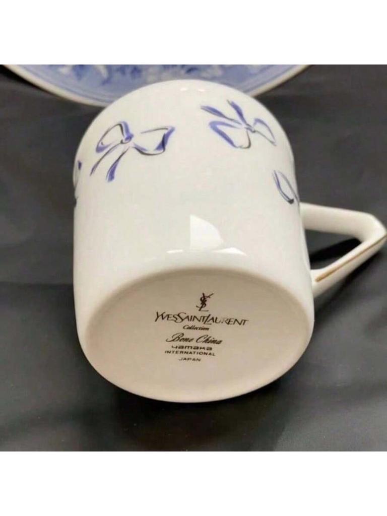 YSL elegantes lila Schleife Kaffeetassen- und Untertassenset, Vintage Bone China Teetasse, verziert mit goldgeprägten Details am Rand, ein romantisches Geschenk.