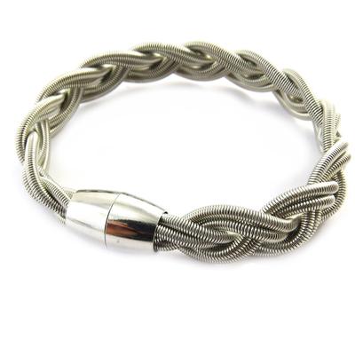 [M8196] – Silbernes Designer-Armband „Tresses“.