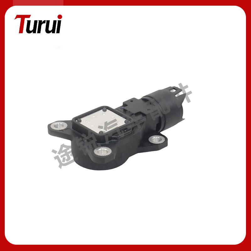 In Stock: Eccentric Shaft Sensor 11377527017 and Camshaft Sensor 11377513784 for BMW
