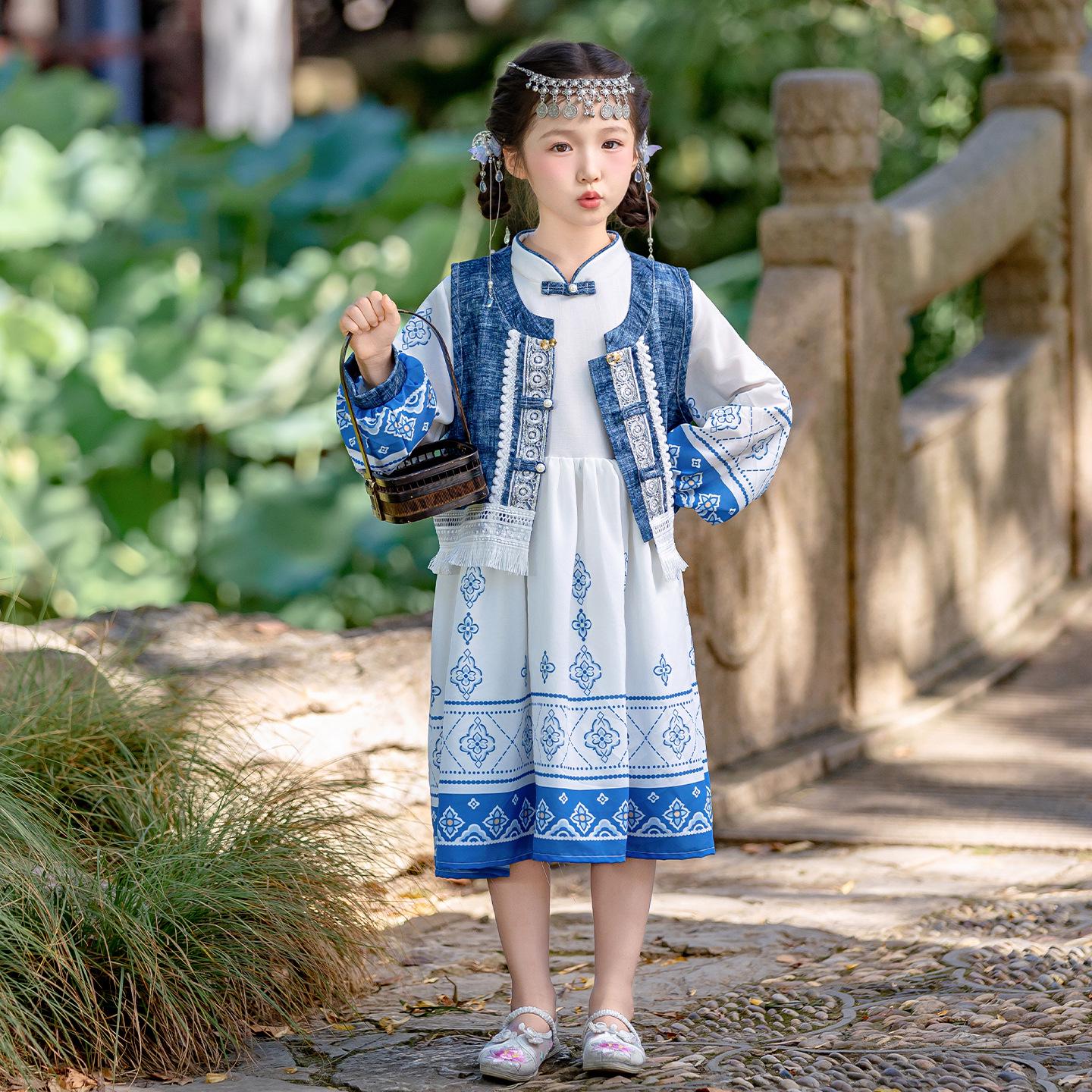 

Этнический костюм Тан для мальчиков: Весенне-осенний костюм для выступлений в стиле чжуан-дай-мяо 140cm