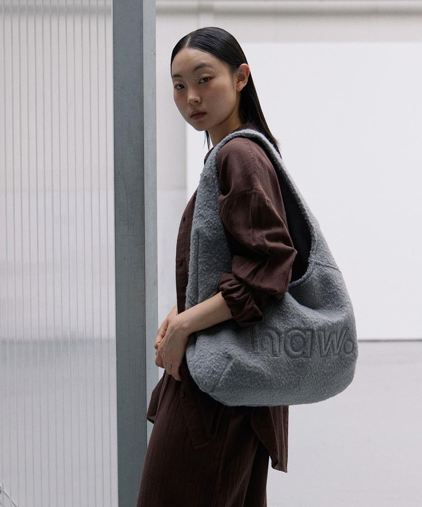 Haveawhale Wool Pebble Bag (Gr)