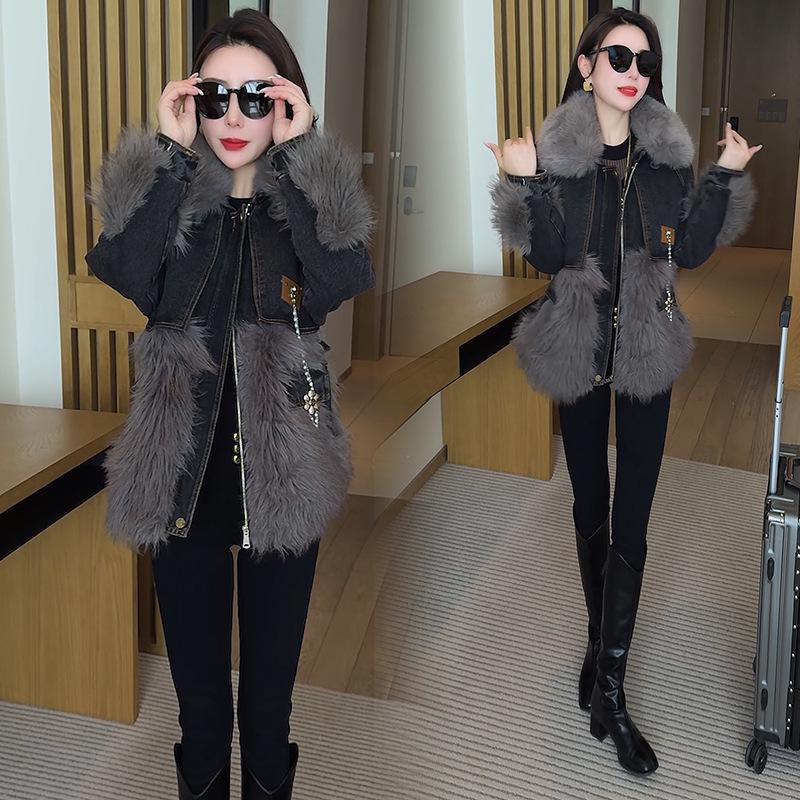 

Women s 2025 Winter Fashion Denim and Fur Patchwork Down Jacket - Stylish and Warm Duck Down Parka M (111-125 lbs) сірий колір