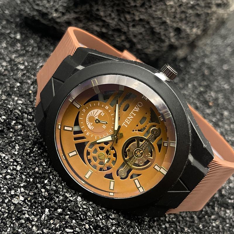 Men's Blue Light Silicone Strap Quartz Sports Watch in New Fashion Trend