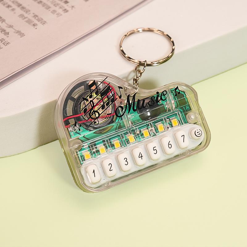 Creative Children's Mini Luminous Piano Keychain - Electronic Music Toy