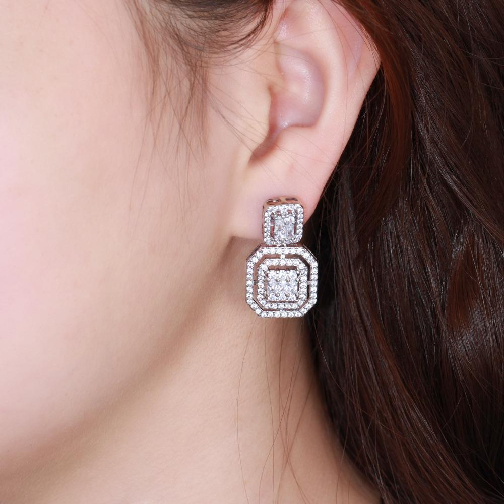 Popular Earrings Multilateral Hollow Needle Earrings High Quality Geometric Stud Earrings