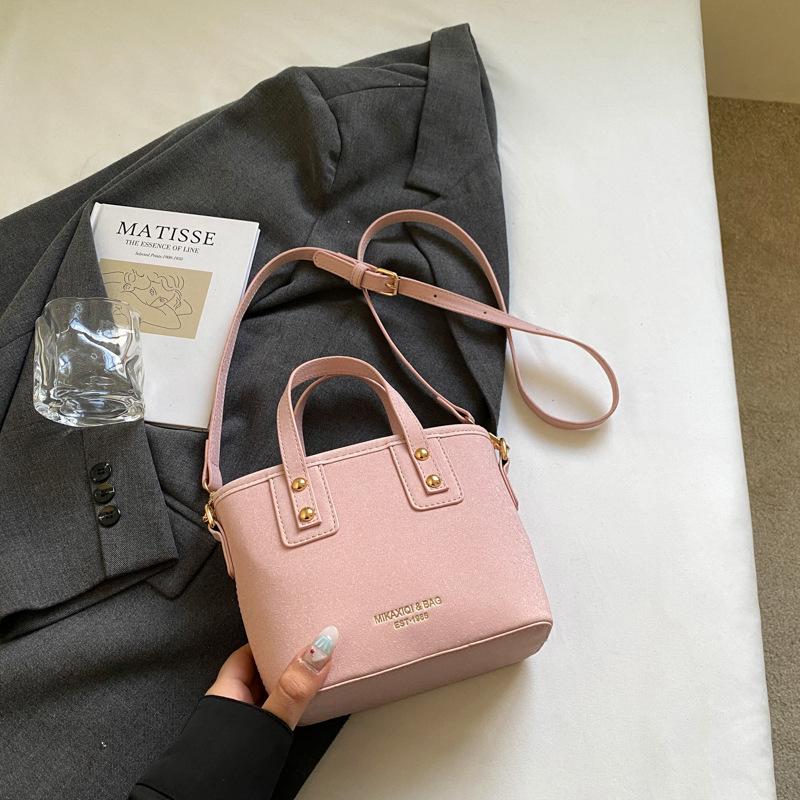 Niche design shoulder messenger bag high-end handbag new bag women's 2025 trendy fashion versatile bucket bag