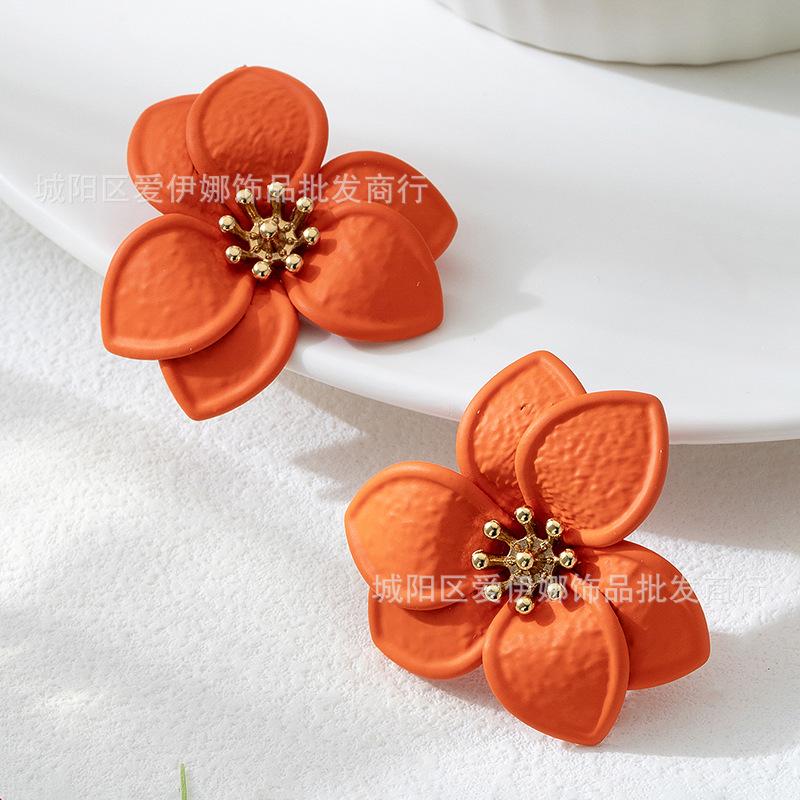 Simple Oil-Infused Flower Earrings And Necklace Set - Casual Jewelry Set For Women
