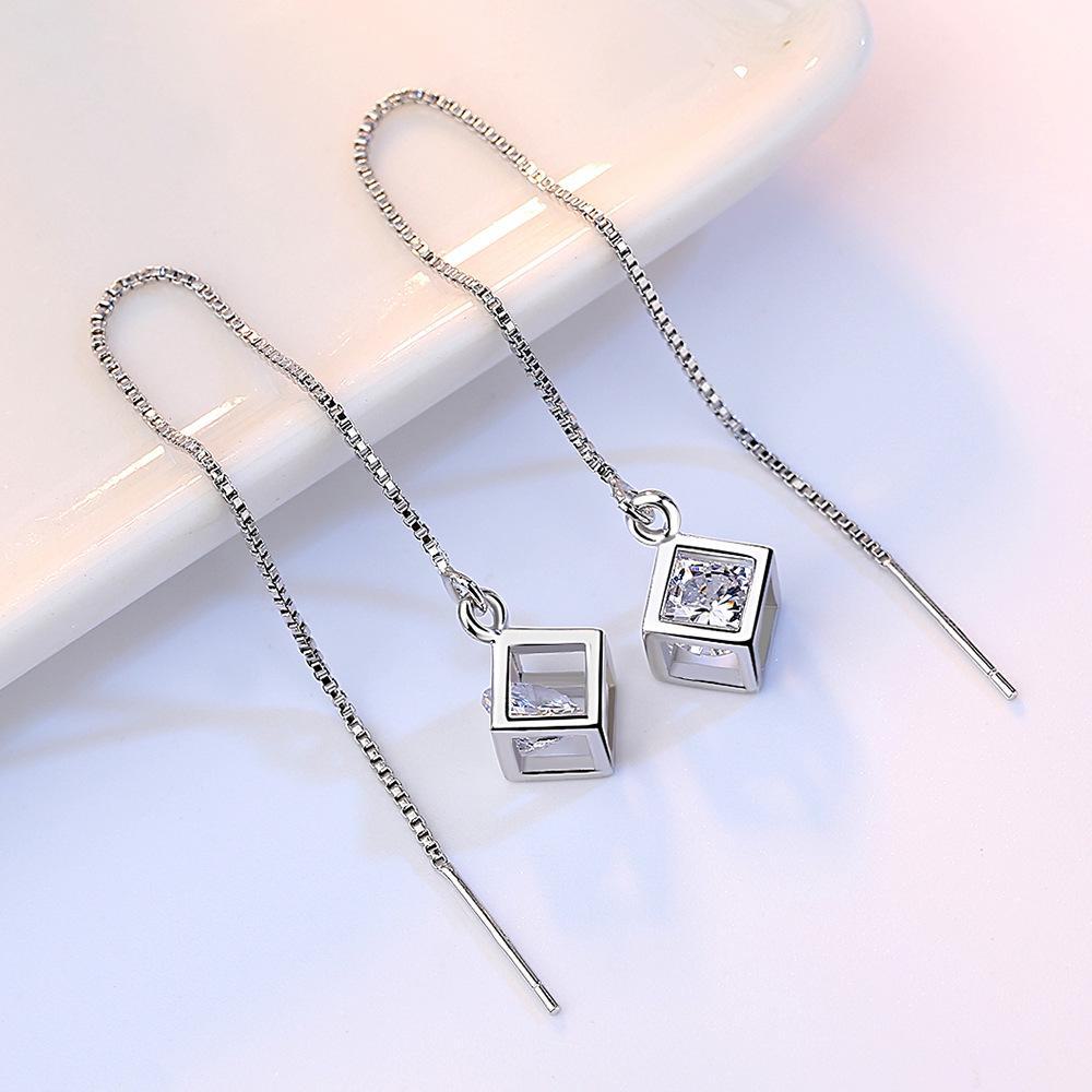 Weihua kórejské strieborné dlhé náušnice s diamantovou kockou a strapcami