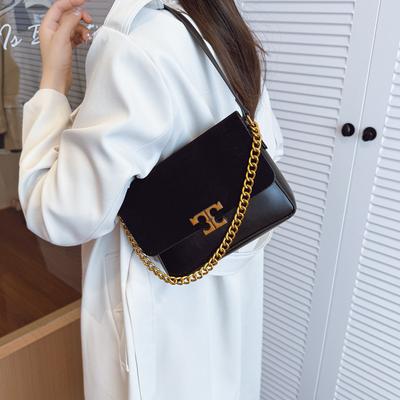 Premium Textured Bag Women's Lock Chain Tofu Bag 2025 New Trendy Fashion Simple Shoulder Messenger Commuter Bag