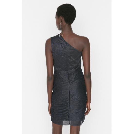 Tailliertes, gefüttertes, glitzerndes, elegantes Abendkleid