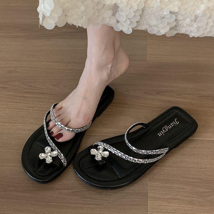 Flat Bottom French Set Toe Small Cool Slippers Women's 2025 New Summer Soft Bottom with Skirt Rhinestones Beautiful Seaside Sandals