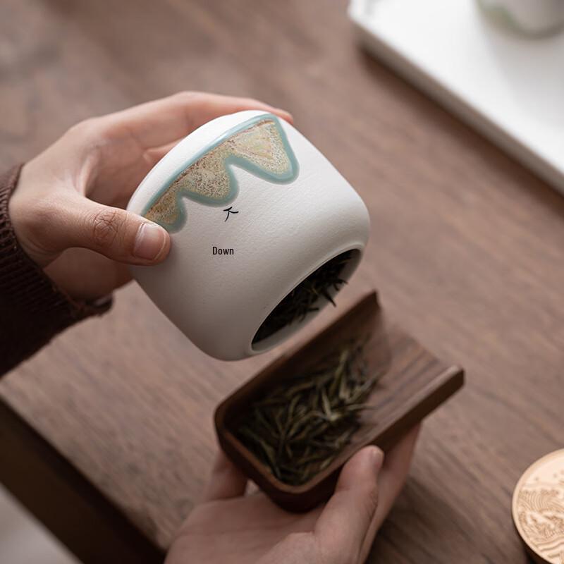 ZISIZ Guochao Hand-Painted Ceramic Tea Caddy
